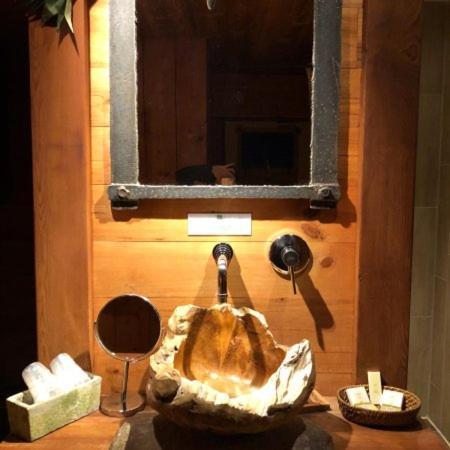Hotel Le Rocher Blanc アルバレ・サント・マリー エクステリア 写真
